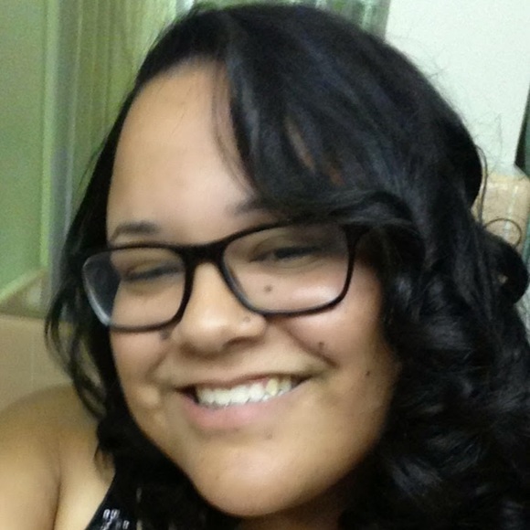 Meet your Posher, Simone - Picture 1 of 1